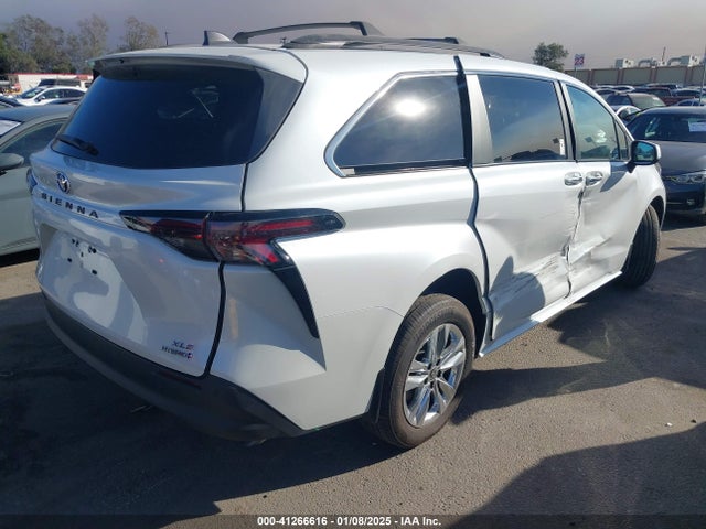 5TDJRKEC4RS213374 Toyota a25a-fxs