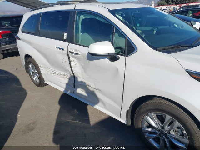 5TDJRKEC4RS213374 Toyota a25a-fxs