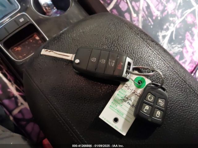 5XYKTCA65EG538568 KIA SORENTO LX