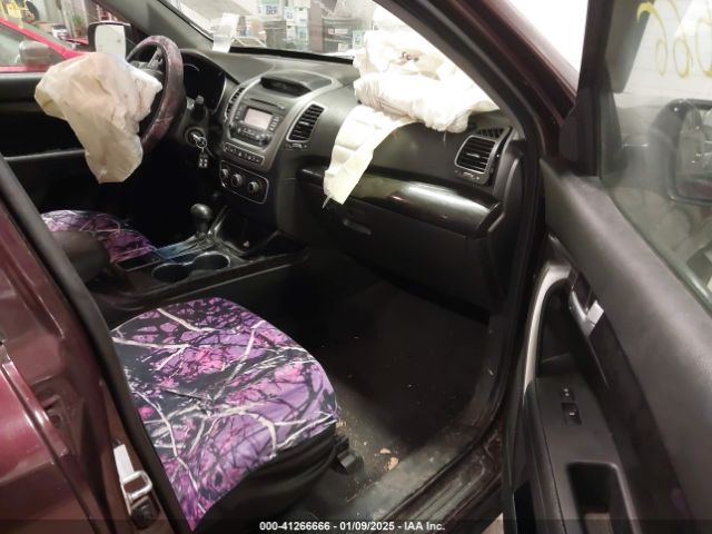 5XYKTCA65EG538568 KIA SORENTO LX