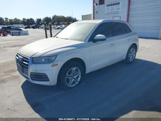 WA1ANAFY2J2013289 Audi Q5 2.0t Premium/2.0t Tech Premium