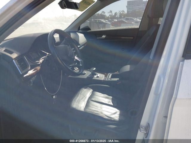 WA1ANAFY2J2013289 Audi Q5 2.0t Premium/2.0t Tech Premium