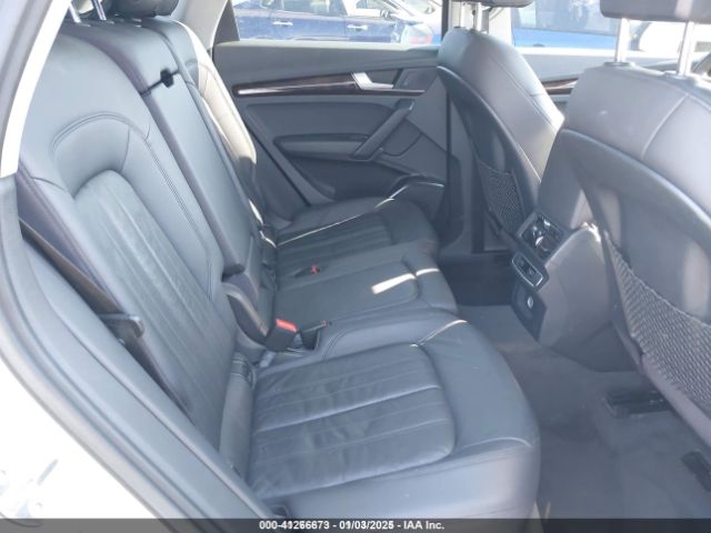 WA1ANAFY2J2013289 Audi Q5 2.0t Premium/2.0t Tech Premium