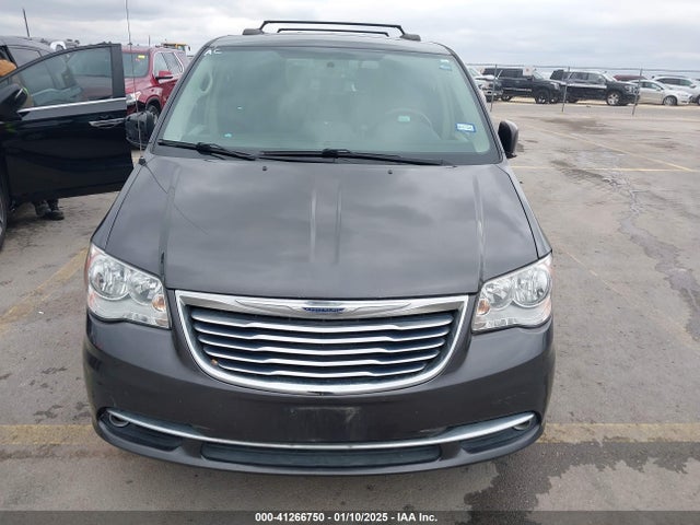 2C4RC1BG7GR240242 Chrysler Town & Country Touring