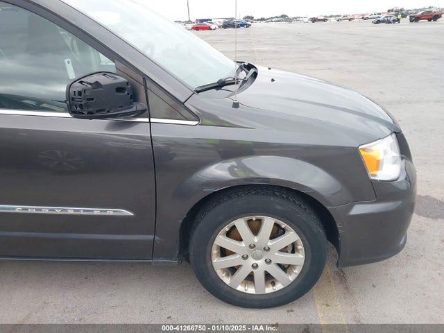 2C4RC1BG7GR240242 Chrysler Town & Country Touring