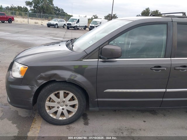 2C4RC1BG7GR240242 Chrysler Town & Country Touring