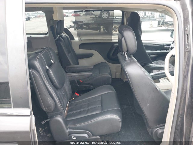 2C4RC1BG7GR240242 Chrysler Town & Country Touring