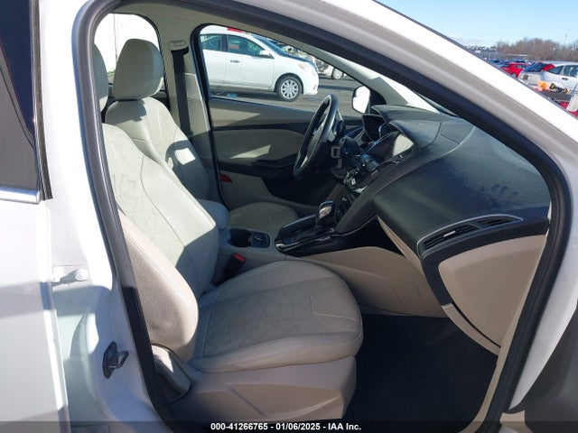 Ford FOCUS ELECTRIC 2014 1FADP3R49EL112179 Image 5