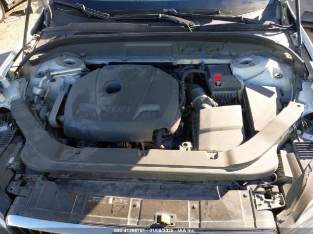 2019 VOLVO XC60 LYV102DLXKB381933 Photo 9
