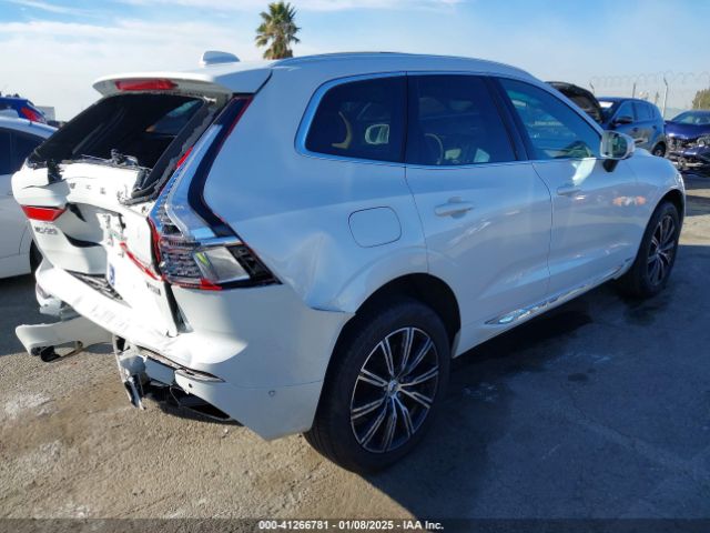 2019 VOLVO XC60 LYV102DLXKB381933 Photo 3