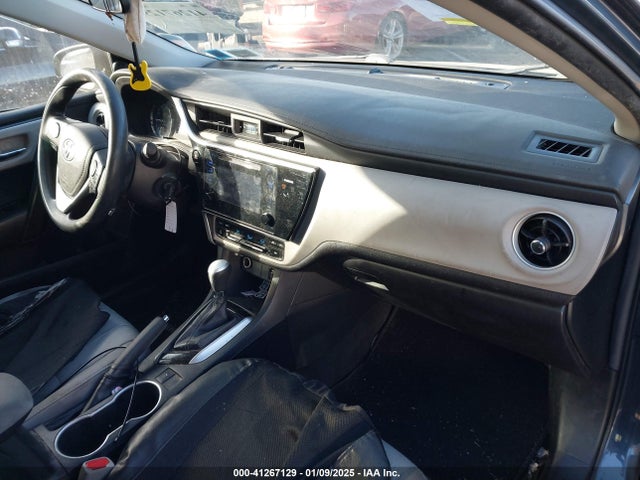 2T1BURHE3HC757073 Toyota COROLLA LE