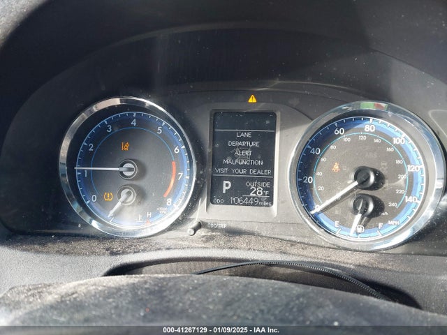 2T1BURHE3HC757073 Toyota COROLLA LE