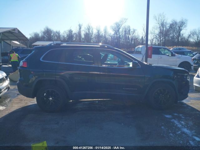 1C4PJLCB3KD370932 Jeep Cherokee Latitude Fwd