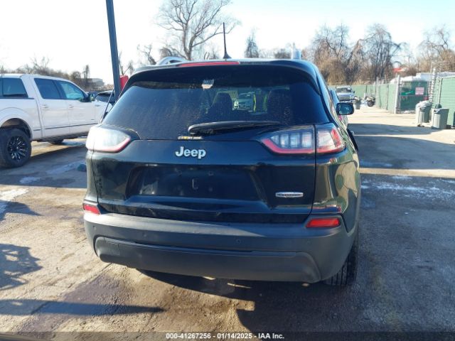 1C4PJLCB3KD370932 Jeep Cherokee Latitude Fwd
