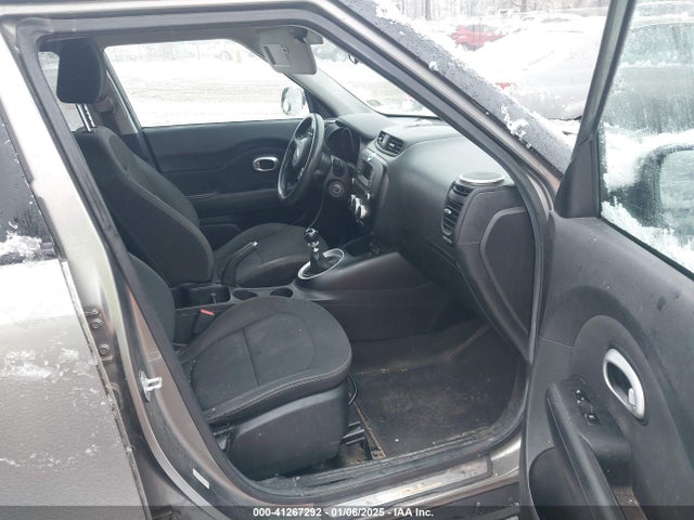 KIA Soul 2014 KNDJN2A27E7050734 Image 5