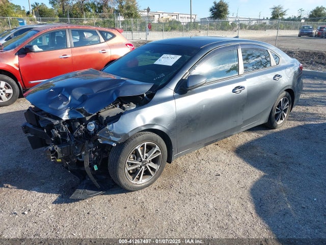 KIA Forte Lxs 2022 3KPF24AD4NE472049 Image 2