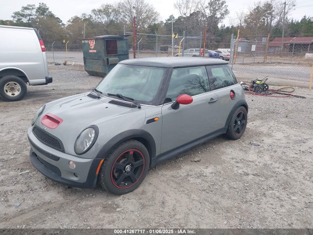 2004 MINI COOPER S WMWRE33434TD86894 Photo 1