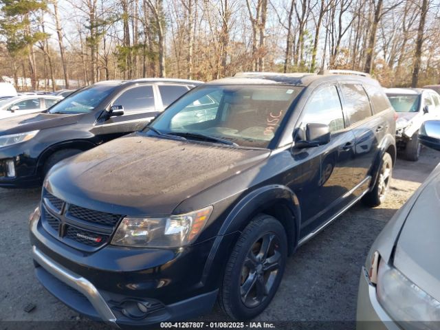 3C4PDCGBXFT727587 Dodge Journey Crossroad