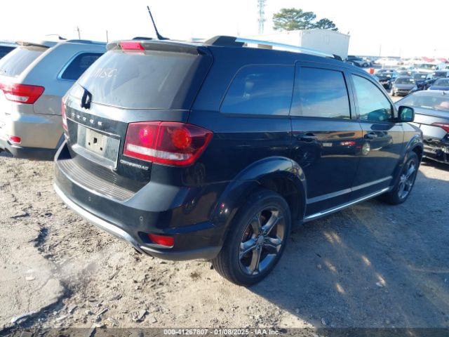 3C4PDCGBXFT727587 Dodge Journey Crossroad