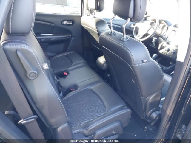 3C4PDCGBXFT727587 Dodge Journey Crossroad