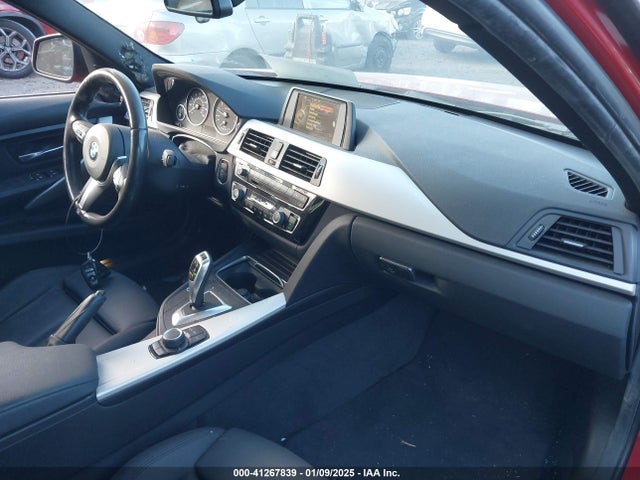 BMW 320i 2016 WBA8E1G57GNU11577 Image 5