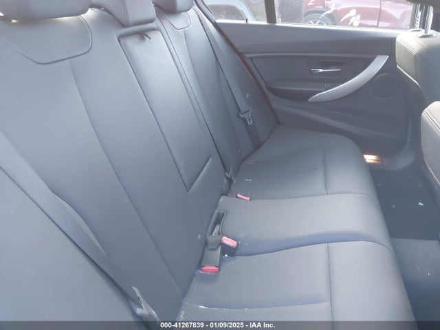 BMW 320i 2016 WBA8E1G57GNU11577 Image 8