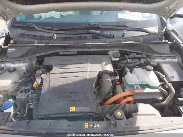 KNDCB3LC1J5123275 KIA NIRO LX