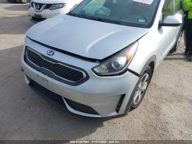KNDCB3LC1J5123275 KIA NIRO LX