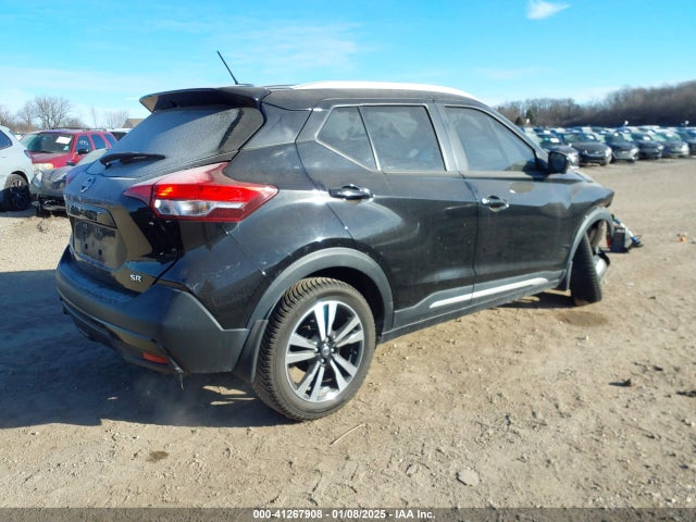 Nissan KICKS SR 2019 3N1CP5CU5KL488505 Image 4
