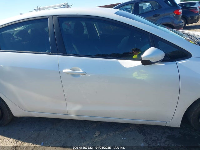 3KPFL4A71JE274322 KIA FORTE LX