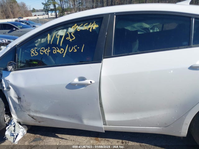 3KPFL4A71JE274322 KIA FORTE LX