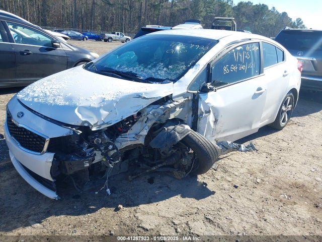 3KPFL4A71JE274322 KIA FORTE LX
