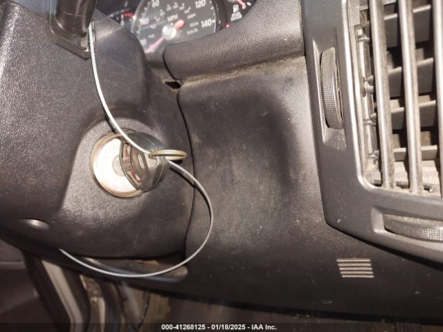 2010 MITSUBISHI ENDEAVOR 4A4JM2ASXAE016076 Photo 10