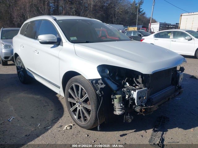 Volvo Xc60 T6/t6 Platinum/t6 Premier Plus/t6 R-design/t6 R-design Platinum/t6 R-design Premier Plus 2014 YV4902DZ3E2555299 zdjęcie główne
