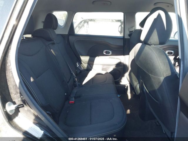 KNDJP3A57F7180072 KIA SOUL +