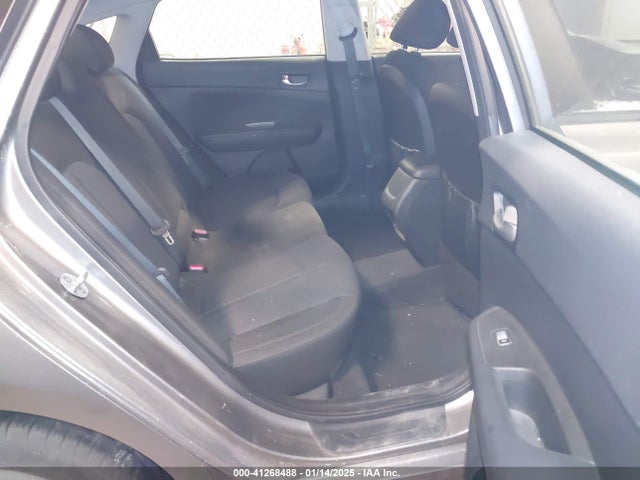 5XXGT4L32GG016423 KIA Optima Lx