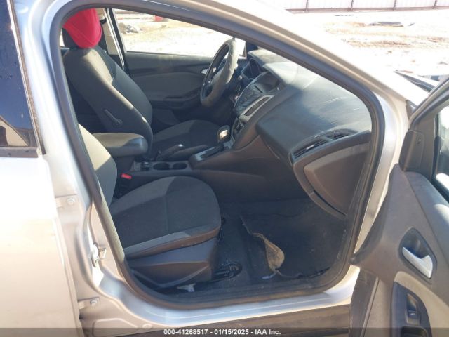 1FADP3K27EL113081 Ford FOCUS SE