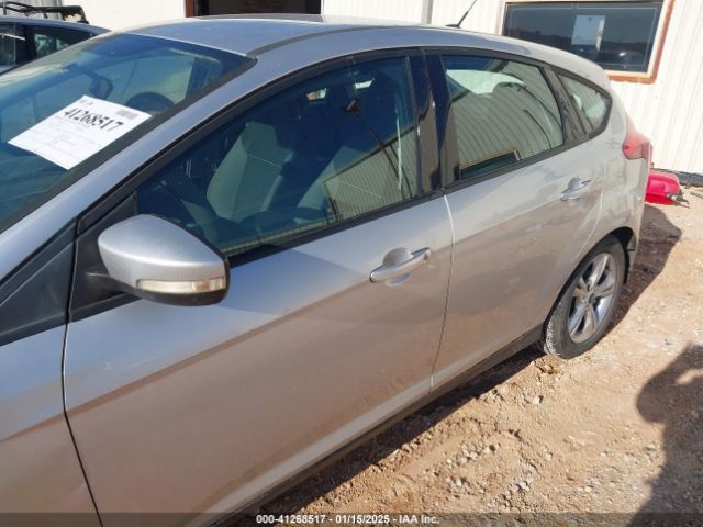 1FADP3K27EL113081 Ford FOCUS SE