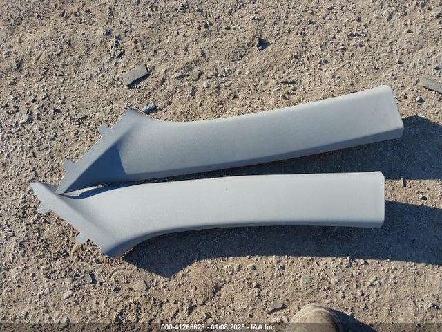 3GNAXWEU1KS609048 Chevrolet EQUINOX LT