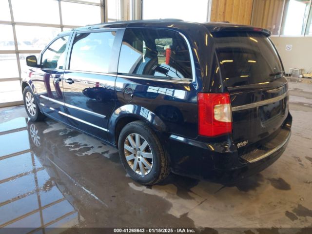 2011 CHRYSLER TOWN & COUNTRY 2A4RR8DG3BR607855 Photo 2