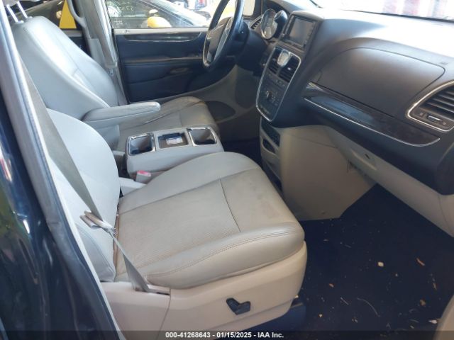 2011 CHRYSLER TOWN & COUNTRY 2A4RR8DG3BR607855 Photo 4