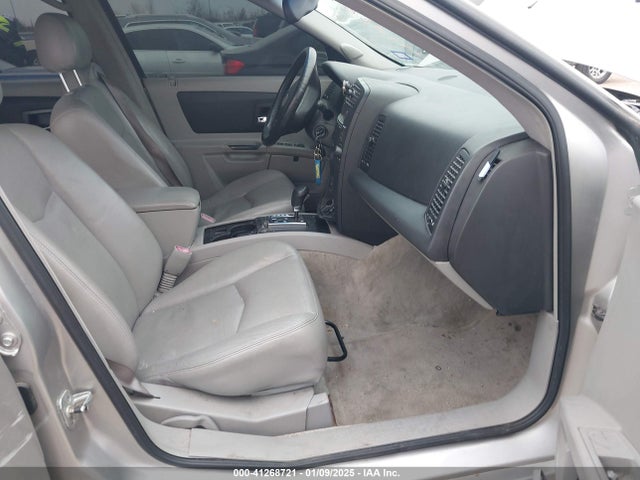 2005 CADILLAC SRX 1GYEE637950179871 Photo 4