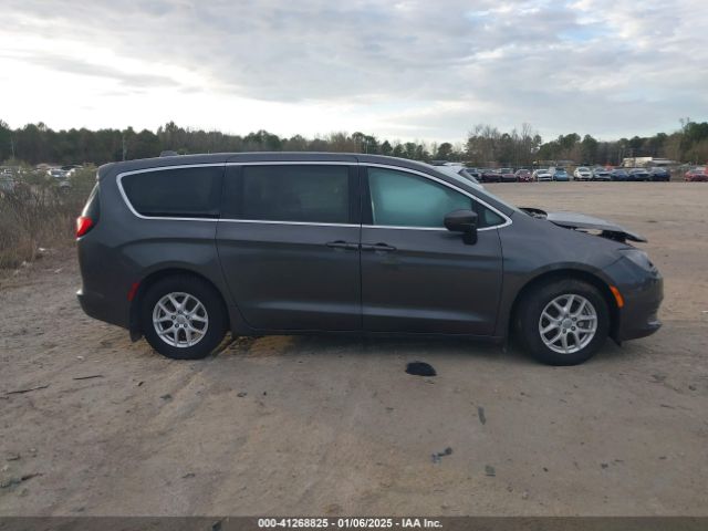 2C4RC1DGXHR532059 Chrysler Pacifica Touring