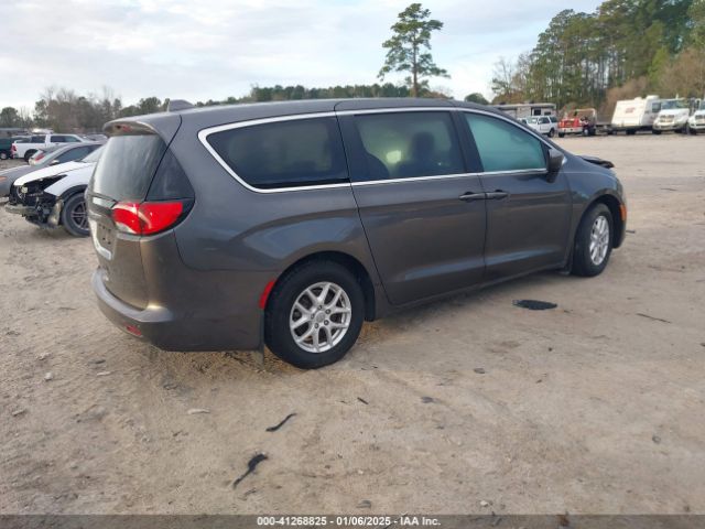 2C4RC1DGXHR532059 Chrysler Pacifica Touring