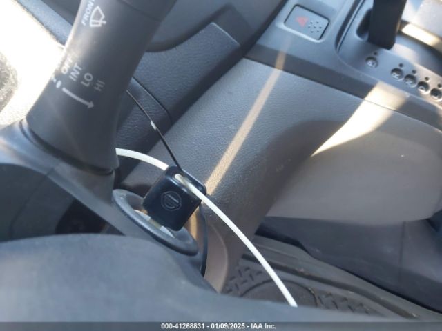 3N6CM0KNXEK695045 Nissan Nv200 S