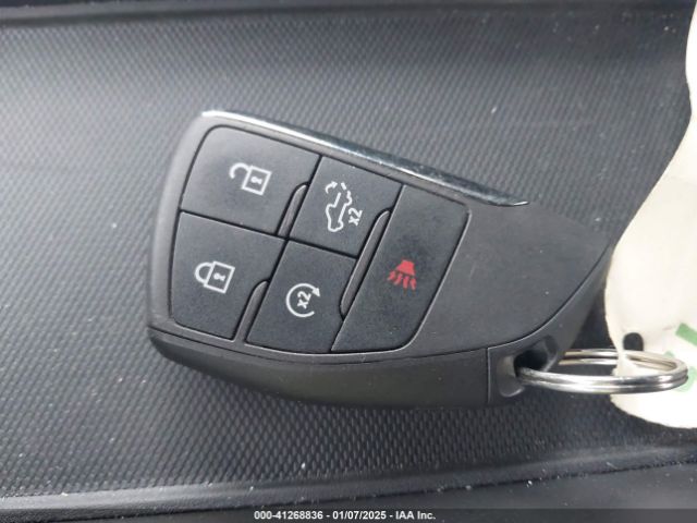 1GCRDDED8RZ172557 Chevrolet Silverado 1500 4wd Double Cab Standard Bed Lt