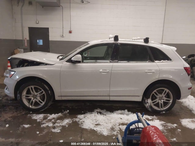 WA1LFAFP3EA036637 Audi Q5 2.0t Premium