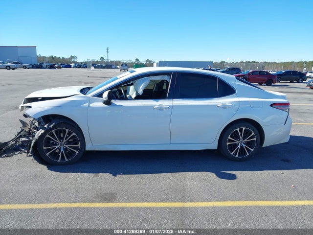 JTNB11HK8J3003077 Toyota CAMRY SE