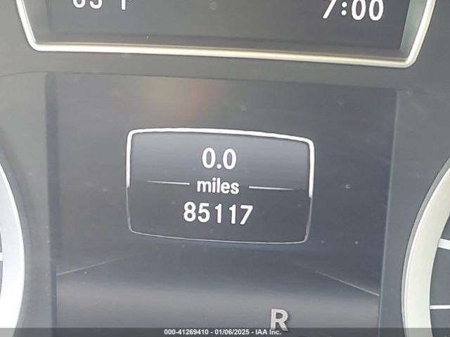 SJKCH5CP8JA052755 Infiniti Qx30 Premium