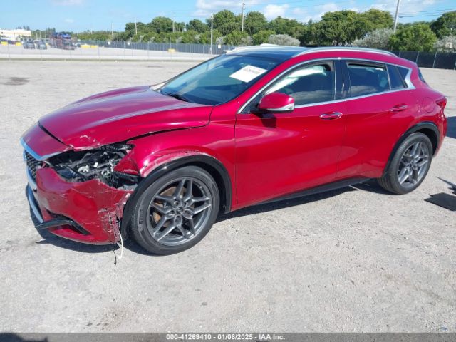 SJKCH5CP8JA052755 Infiniti Qx30 Premium